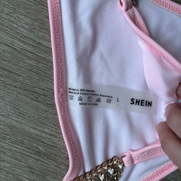 SHEIN Light Pink Bikini with Gold Accents - Picture 4 of 5